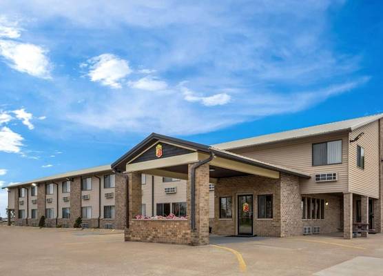 Super 8 by Wyndham Jefferson 1