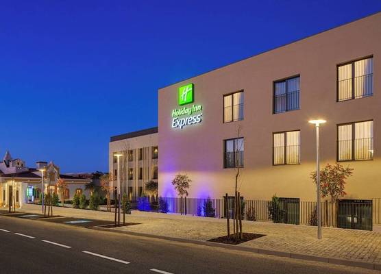 Holiday Inn Express EVORA by IHG 1