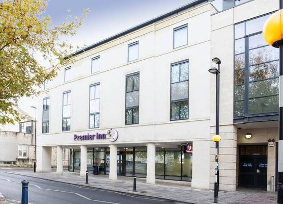 Premier Inn Bath City Centre 1