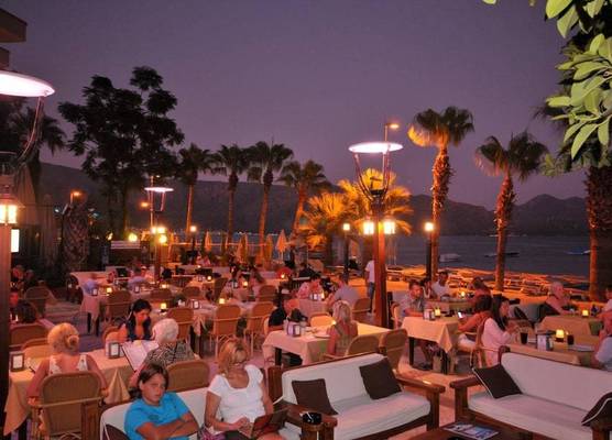 Maris Beach Hotel 1