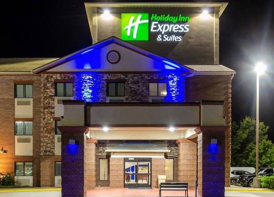 Holiday Inn Express & Suites OLATHE SOUTH by IHG 1