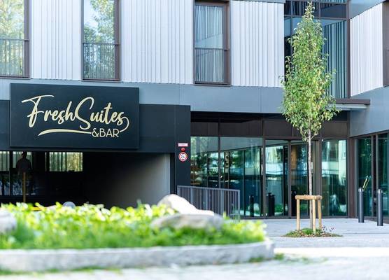 FreshSuites & Bar 1