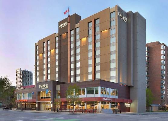 Fairfield Inn & Suites by Marriott Calgary Downtown 1