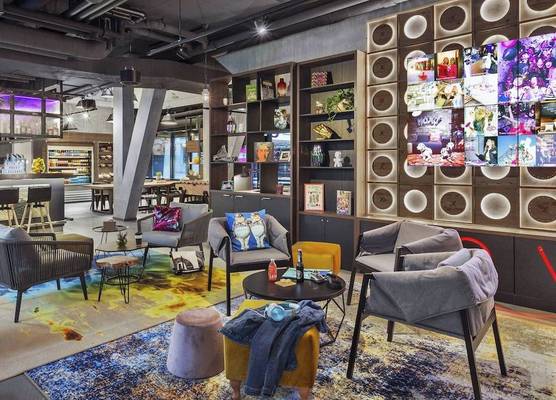 Moxy Lausanne City 1