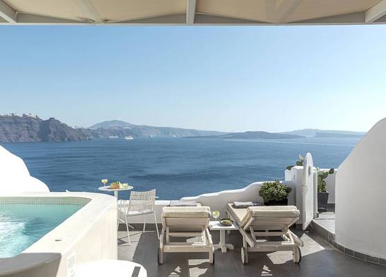 Santorini Secret Suites & Spa 1