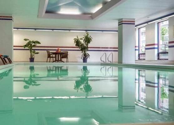 Cartier Place Suite Hotel 1