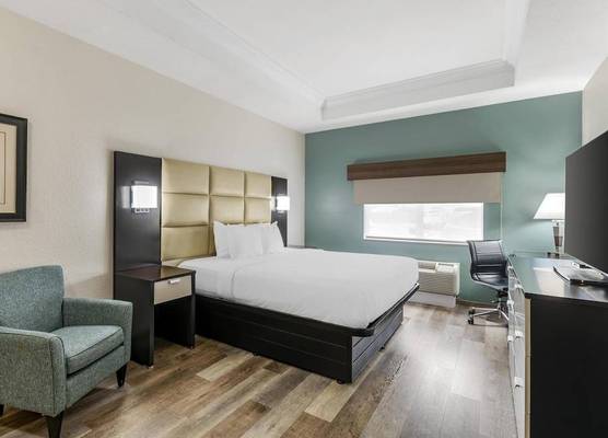 Best Western Plus JFK Inn & Suites 1