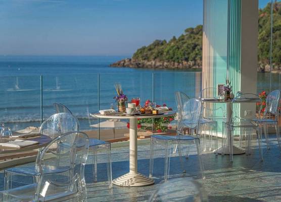 Summit Hotel 1