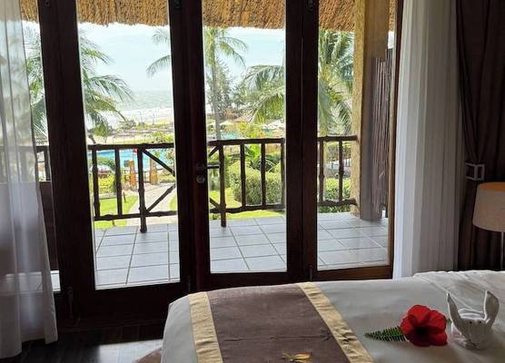 Aroma Beach Resort and Spa 1
