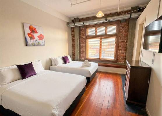 Aura Hotel 1