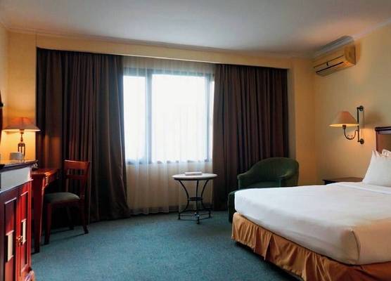 Mega Anggrek Hotel Jakarta Slipi 1