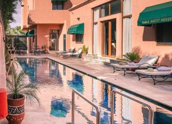 Yanis Guest House 1