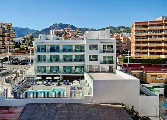 Carihuela Suites 1