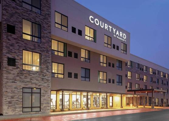 Courtyard Cincinnati Mason 1