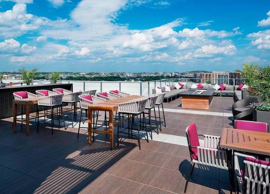 Courtyard by Marriott Washington Downtown/Convention Center 1