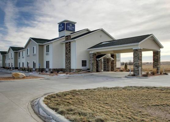 Cobblestone Hotel - Wayne 1