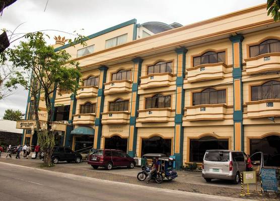 Crown Royale Hotel 1