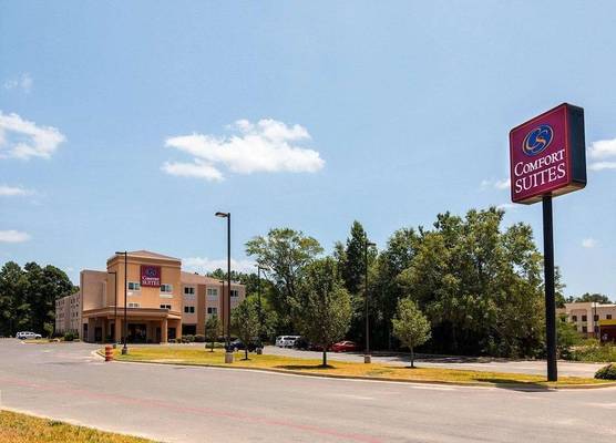 Comfort Suites Nacogdoches 1