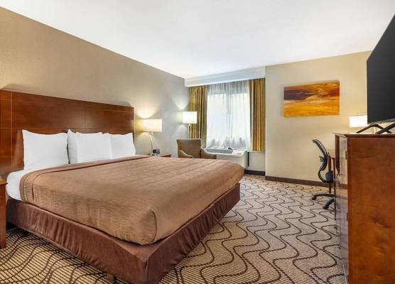Best Western John Muir Inn 1