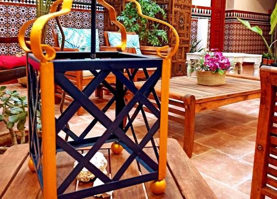 Vivian's Guest House Auto Check-in 1
