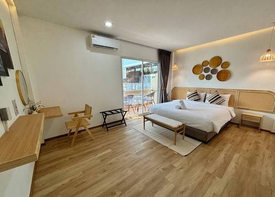 Charm Hostel at Pratumnak 1
