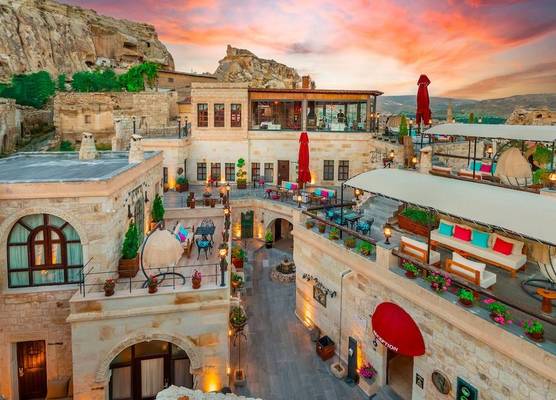 Elysion Cave Suites 1