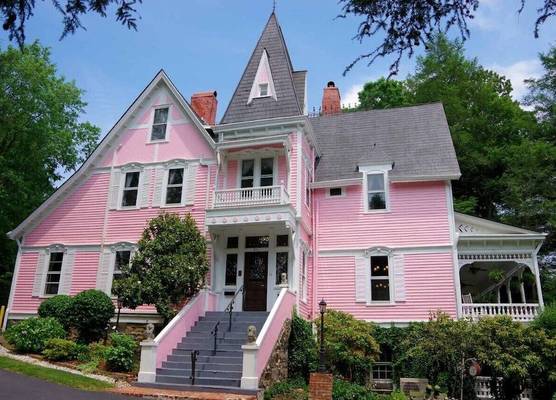 Cedar Crest Inn 1