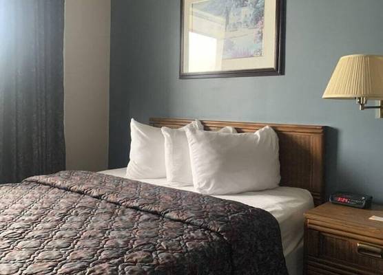 Bancroft Inn & Suites 1