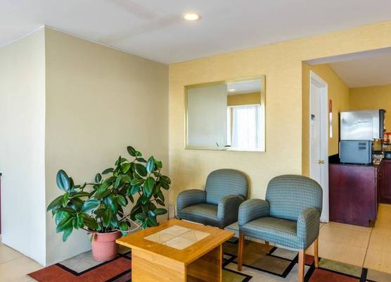 Fairbridge Inn Express Pittsfield 1