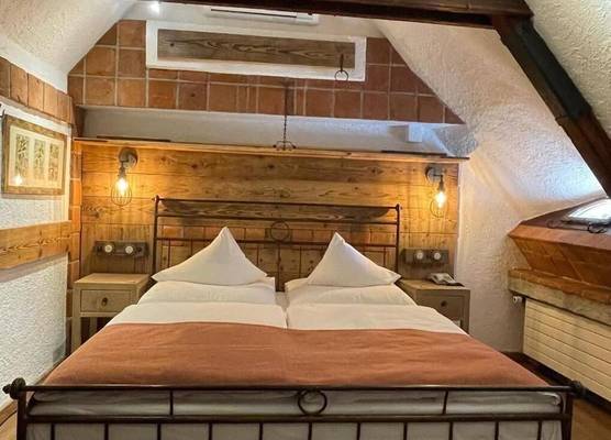 Romantik Hotel U Raka 1