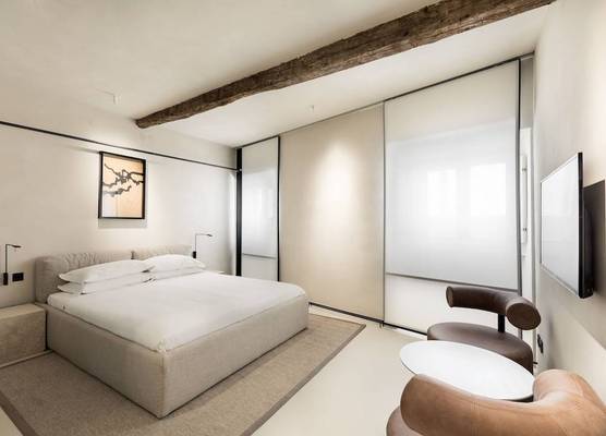 Hotel Scenario 1