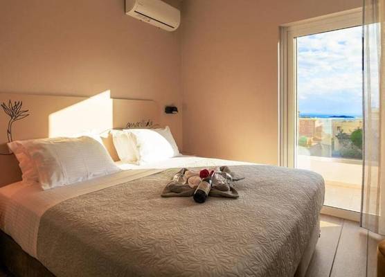 Vakakis Family Luxury Studios 1