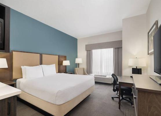 Best Western Plus Frontier Inn 1