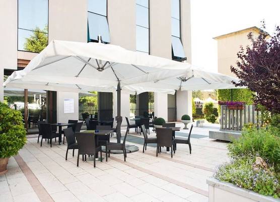 LVG Hotel Collection - Gardenia 1