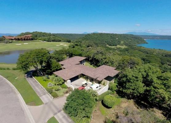Papagayo Luxury 1