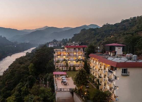 juSTa Riverside Resort Srinagar 1