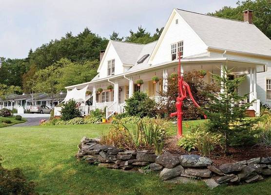 Mount Battie Inn 1