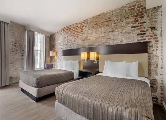 Best Western Plus St. Christopher Hotel 1