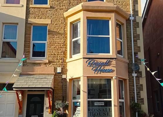 Rossall Guest House -Ideal For Families & Couples 1