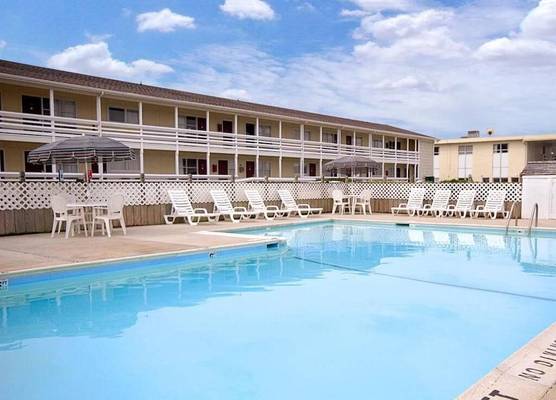 Mariner Inn And Suites 1