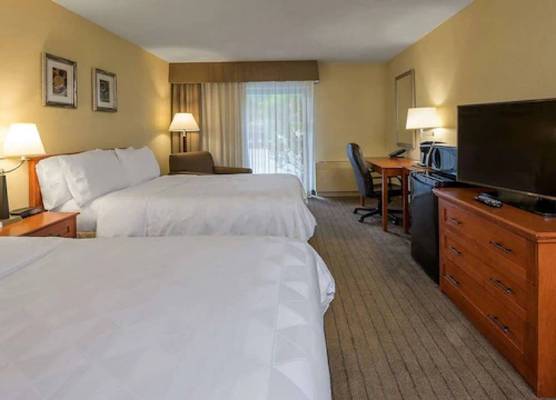 Allure Hotel & Conference Centre 1