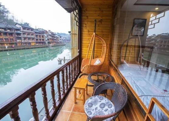 Fuyuan River View Hotel Unobstructed Tuojiang River View 180 Panoramic Fenghuang Ancient Town 1