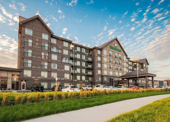 Sandman Hotel Hamilton 1