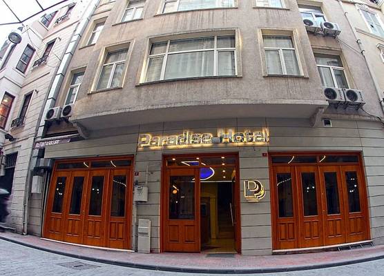 Paradise Hotel 1