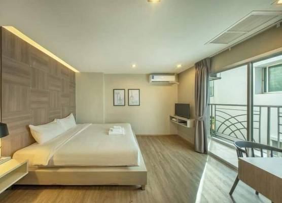 Ralph Poshtel Pratunam 1
