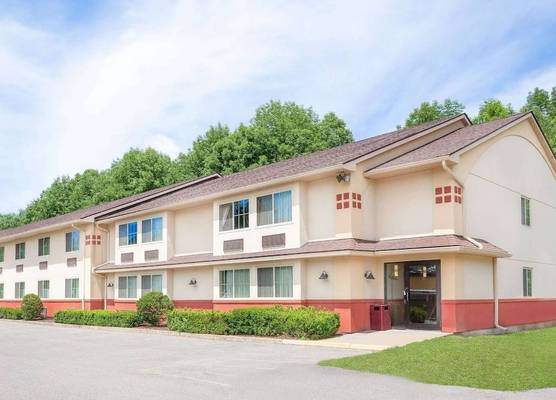 Super 8 by Wyndham Oneonta/Cooperstown 1