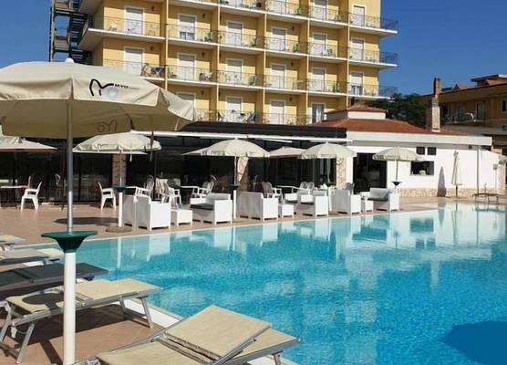 Hotel Club Sabbiadoro 1