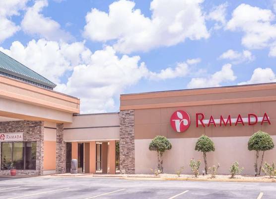 Ramada by Wyndham Macon 1