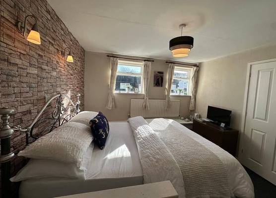 Anchor Hotel 1