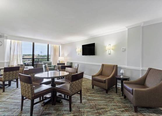Crowne Plaza EXECUTIVE CENTER BATON ROUGE by IHG 1